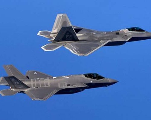 EUA enviam caças à Groenlândia em demonstração de força