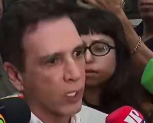 MÉDICO CONFIRMA TRAUMATISMO CRÂNIO DE BOLSONARO
