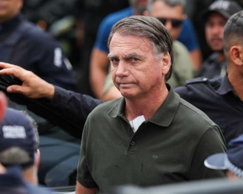 Tensão no TSE: Futuro Político de Bolsonaro em Xeque