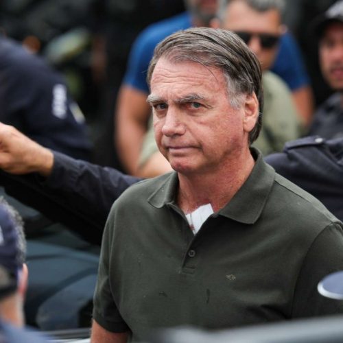 Tensão no TSE: Futuro Político de Bolsonaro em Xeque