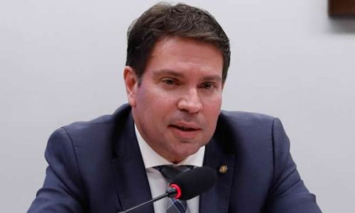 Juíza Ludmila Lins Grilo desmonta narrativa esquerdista sobre suposta prisão de Ramagem