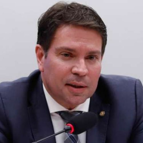 Juíza Ludmila Lins Grilo desmonta narrativa esquerdista sobre suposta prisão de Ramagem