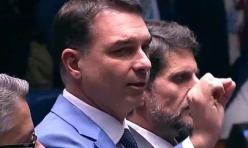 Eduardo Bolsonaro alerta Flávio sobre segurança após nova tentativa de atentado contra Trump