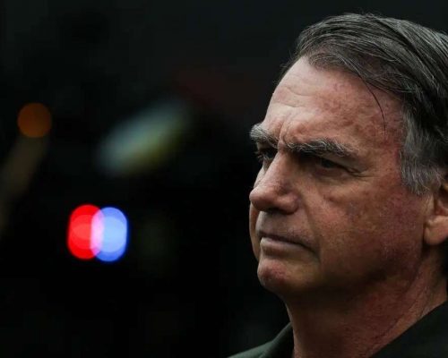 Defesa de Bolsonaro pede visita de 2 especialistas na área de saúde e aliados protocolam pedido de “prisão humanitária”