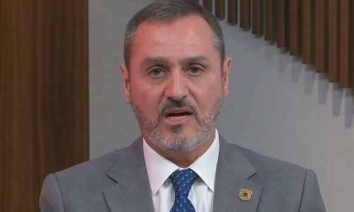 Servidor americano “alvo” de Andrei Rodrigues deixa o Brasil após cassação de credenciais