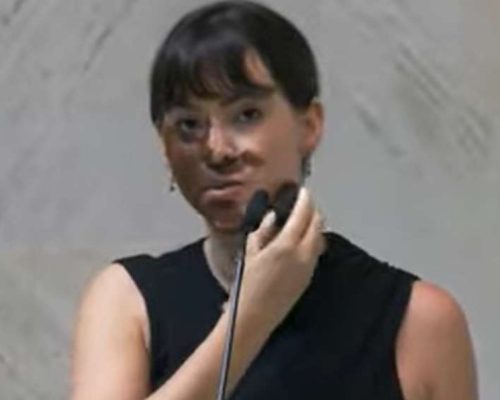 Deputada se cansa, se pinta de preto em plenário e deixa a esquerda em surto! Veja o vídeo!