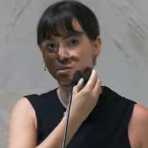 Deputada se cansa, se pinta de preto em plenário e deixa a esquerda em surto! Veja o vídeo!