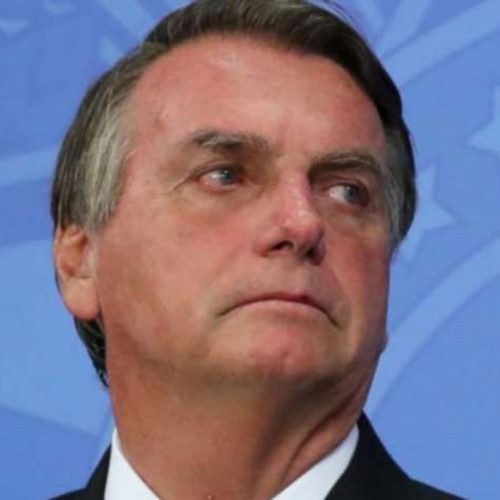 Bolsonaro deixa UTI e vai para quarto em hospital de Brasília