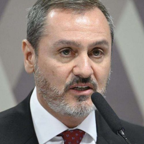 Andrei Rodrigues busca audiência com André Mendonça após ser excluído dos detalhes do inquérito do Banco Master