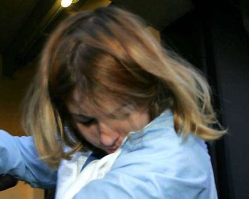 Suzane von Richthofen aparece na delegacia e tem pedido de liberação do corpo do tio recusado pela polícia