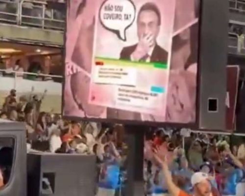 ESCOLA DE SAMBA LANÇA ATAQUE COVARDE A BOLSONARO NO DESFILE