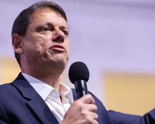 Tarcísio enaltece operação histórica contra empresa gigante: “Fraudam 350 milhões por mês”