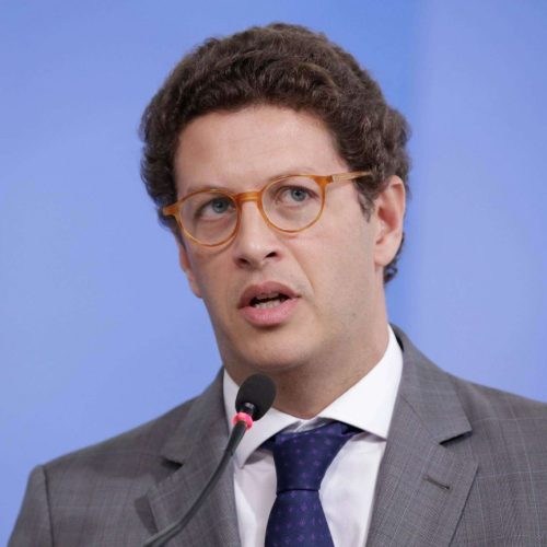 Salles entra na briga de Marcel van Hattem com general “frouxo” e manda recado duro