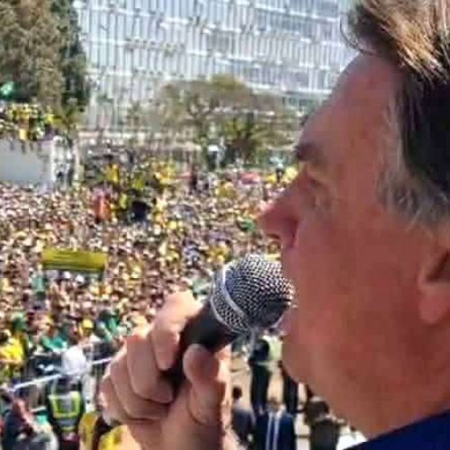 Laudo médico de Bolsonaro: farsa que humilha metade do Brasil