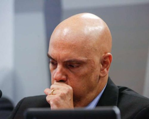 Moraes recua