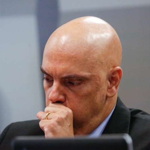 Moraes recua