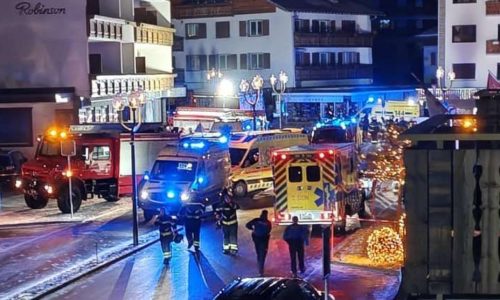 Explosão em resort de luxo mata 40 e converte o Réveillon em dia de luto