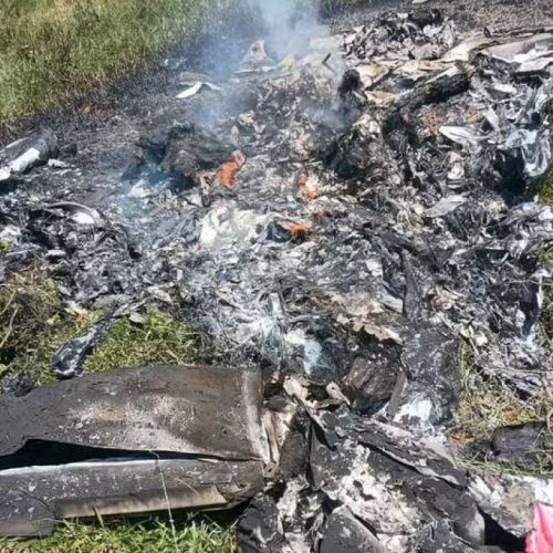 Acidente aéreo no Rio de Janeiro deixa dois mortos após queda de aeronave experimental