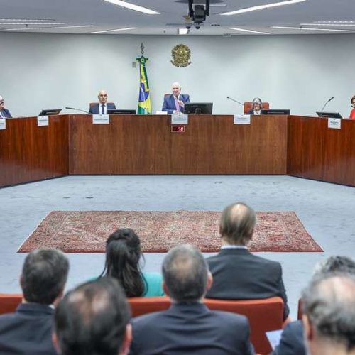 Crise institucional: Judiciário e Senado corrompidos perderam a credibilidade e blindam poderosos