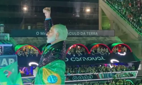 Escola que homenageou Lula no carnaval termina em último lugar e é rebaixada para a Série Ouro