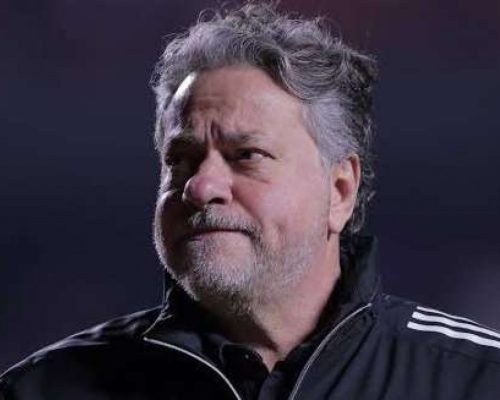 Conselho aprova impeachment de Julio Casares e o afasta imediatamente