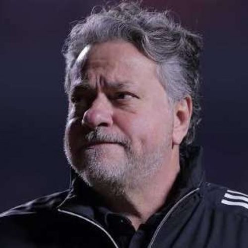 Conselho aprova impeachment de Julio Casares e o afasta imediatamente