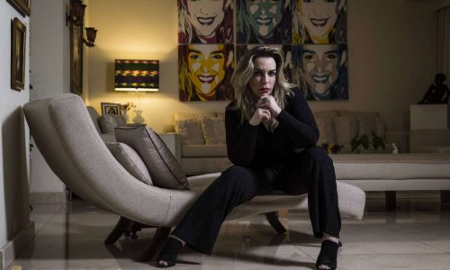 PGR tenta proteger amiga de Lulinha; Mendonça impõe tornozeleira