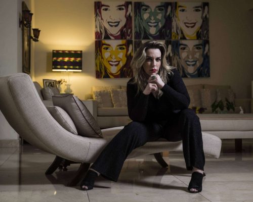 PGR tenta proteger amiga de Lulinha; Mendonça impõe tornozeleira