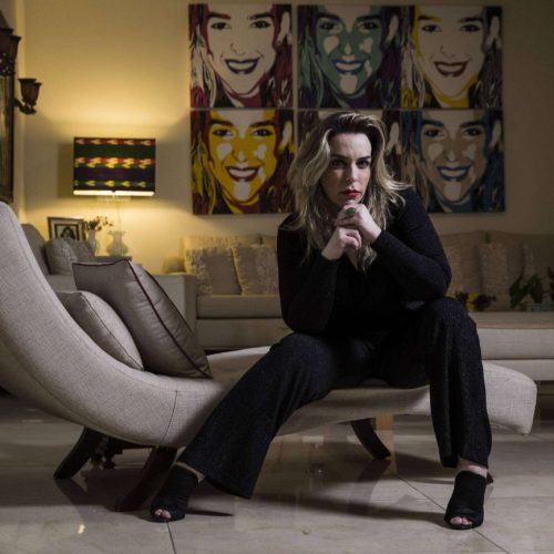 PGR tenta proteger amiga de Lulinha; Mendonça impõe tornozeleira