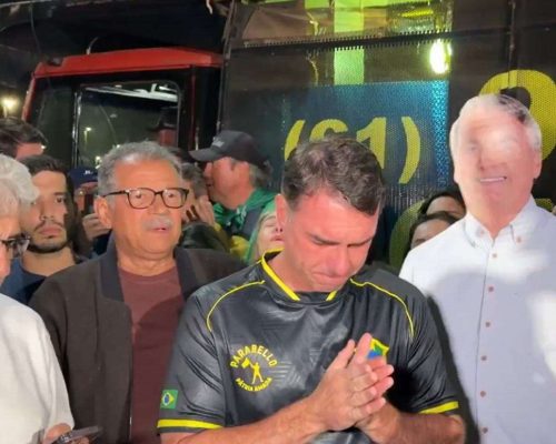 Moraes acena em direção a sua próxima vítima e o PSOL imediatamente segue o enredo