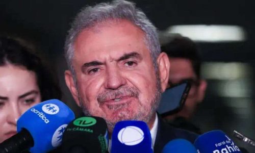 SENADOR TRAÍDO RACHOU O MAIOR REDUTO DO PT NO NORDESTE E ALIMENTOU BOATO SOBRE LULA