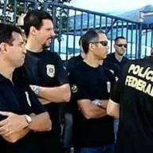 Delegados da Polícia Federal cruzam os braços em protesto contra governo Lula