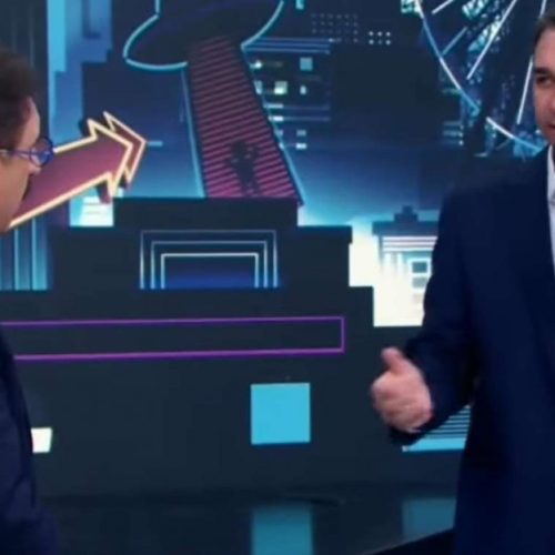 Flávio Bolsonaro confronta o STF no programa de Ratinho