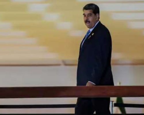 Maduro finalmente aparece