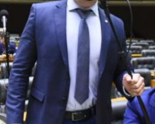 Deputado Otto Alencar Filho renuncia ao mandato e é substituído por Charles Fernandes