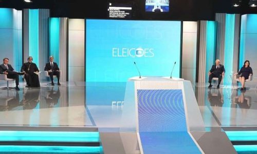 Zema renuncia ao governo de Minas e parte para a disputa presidencial com duras críticas ao governo federal