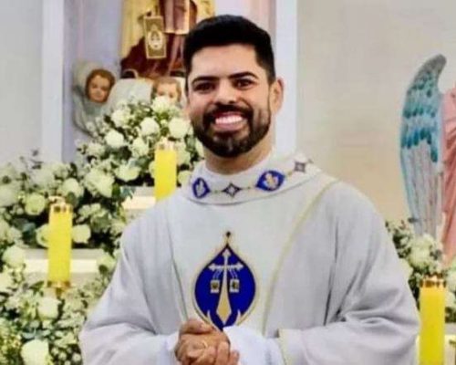 Padre não aparece para celebrar a missa e é achado morto logo em seguida