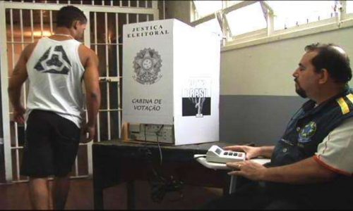 TSE mantém voto de presidiários ligados ao crime organizado nas eleições de 2026