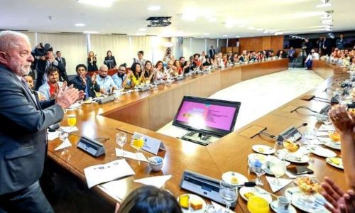 Governo petista torra R$ 7 milhões em propaganda no Facebook em apenas 30 dias