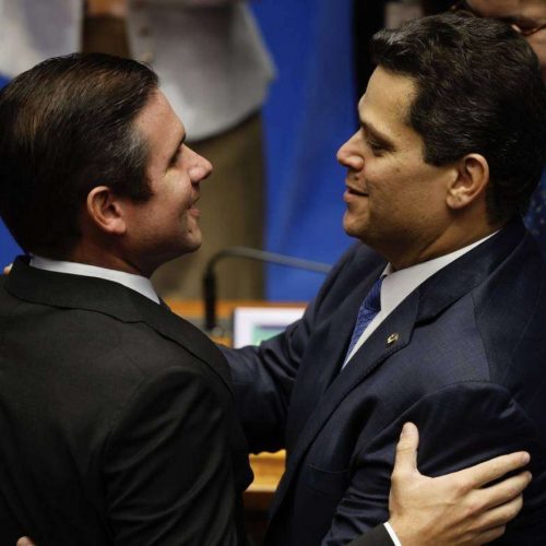 Congresso virou terreno baldio comandado por fantoches do governo e do STF