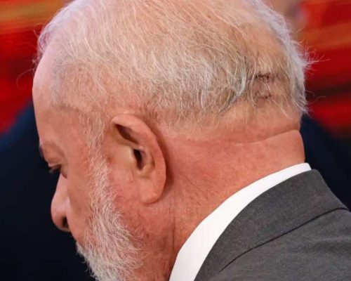 Lula confirma Alckmin como vice na tentativa de reeleição e convoca debandada de 18 ministros