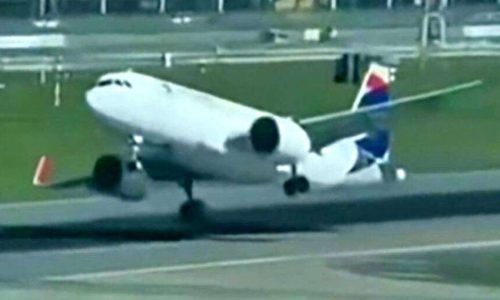 Avião da Latam toca a pista em Buenos Aires, mas é forçado a arremeter após vento forte; veja o vídeo!