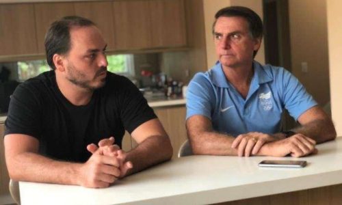 Carlos Bolsonaro revela estado de saúde crítico de Jair Bolsonaro em prisão domiciliar