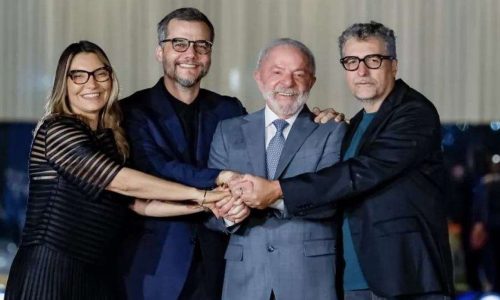 Diretor de filme de Wagner Moura se expõe ao ridículo para defender Alexandre de Moraes