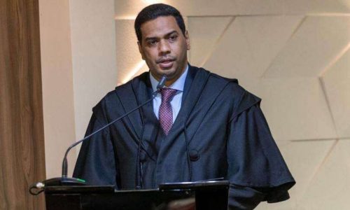 Ministro Jhonatan de Jesus bloqueia acesso do Banco Central ao processo do Banco Master