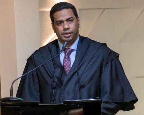 Ministro Jhonatan de Jesus bloqueia acesso do Banco Central ao processo do Banco Master