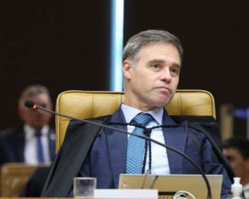 Piloto identifica falha técnica e aborta voo com ministro André Mendonça do STF