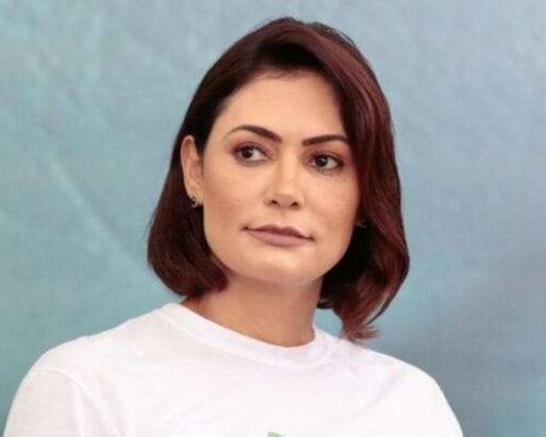 Folha de S.Paulo tenta criar polêmica com Michelle Bolsonaro e é rapidamente desmentida