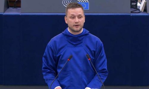 1º MINISTRO DA GROENLÂNDIA EXIGE PREPARO DA POPULAÇÃO PARA POSSÍVEL INVASÃO DOS EUA