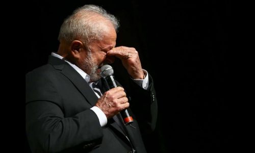 Lula torrou R$ 12 bilhões, foi derrotado e viu sua base esfacelar no Senado